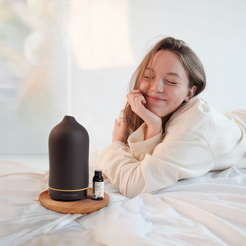 Aroma Tierra Magnolia & Neroli essential oil blend uplifting floral scent, best home aroma