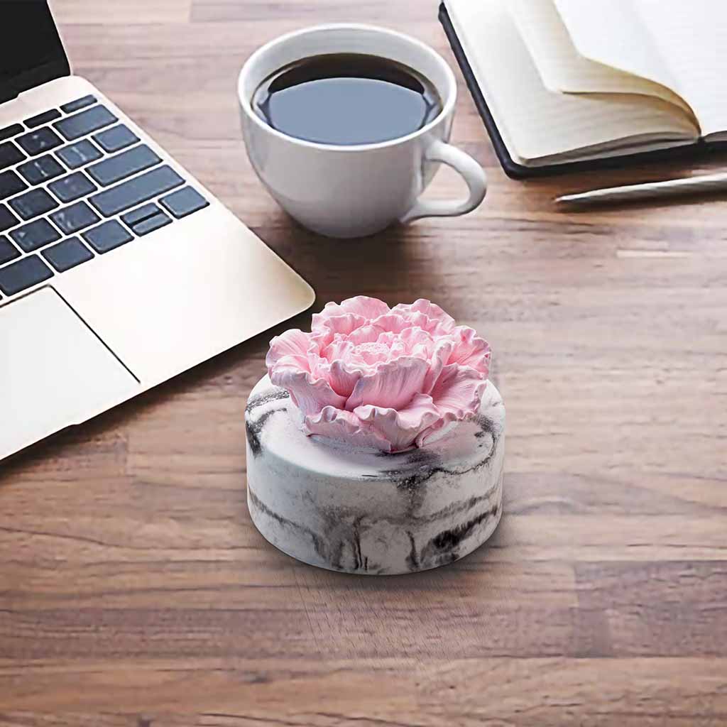 cera flora passive essential oil  ceramic diffuser on work desk