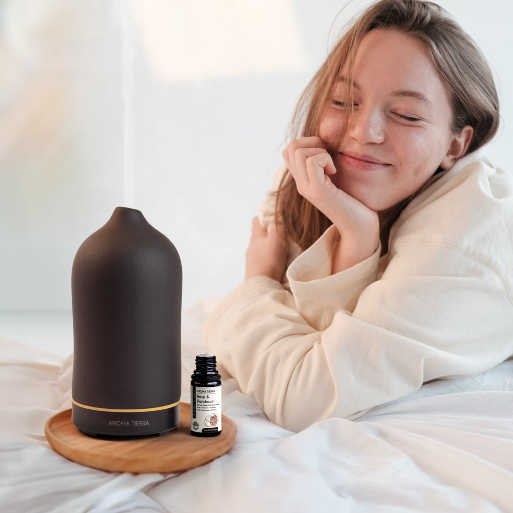 Rose & Patchouli Essential Oil Blend - Captivating Floral Aroma