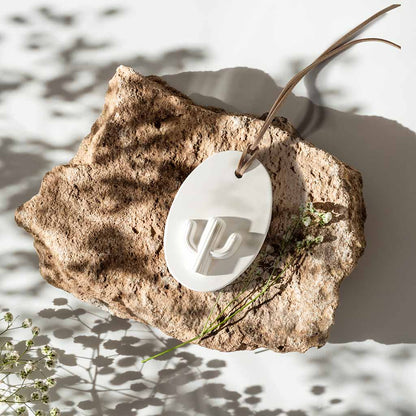 Cera Blanca  Ceramic Essential Oil Diffuser ideal for creating a calm, aromatic atmosphere